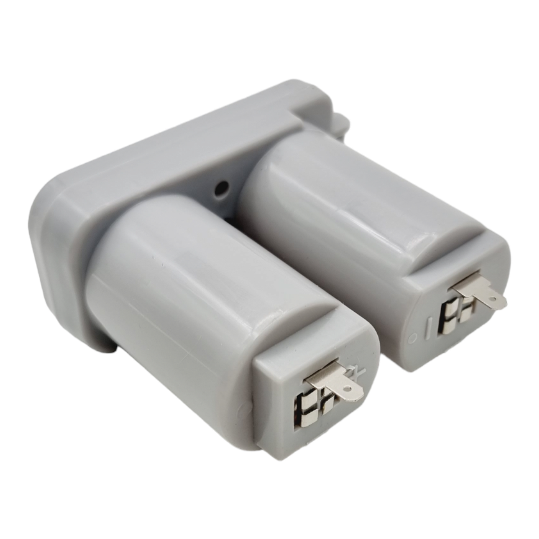 Caja de pilas calefón ionizado Mademsa — C07515022